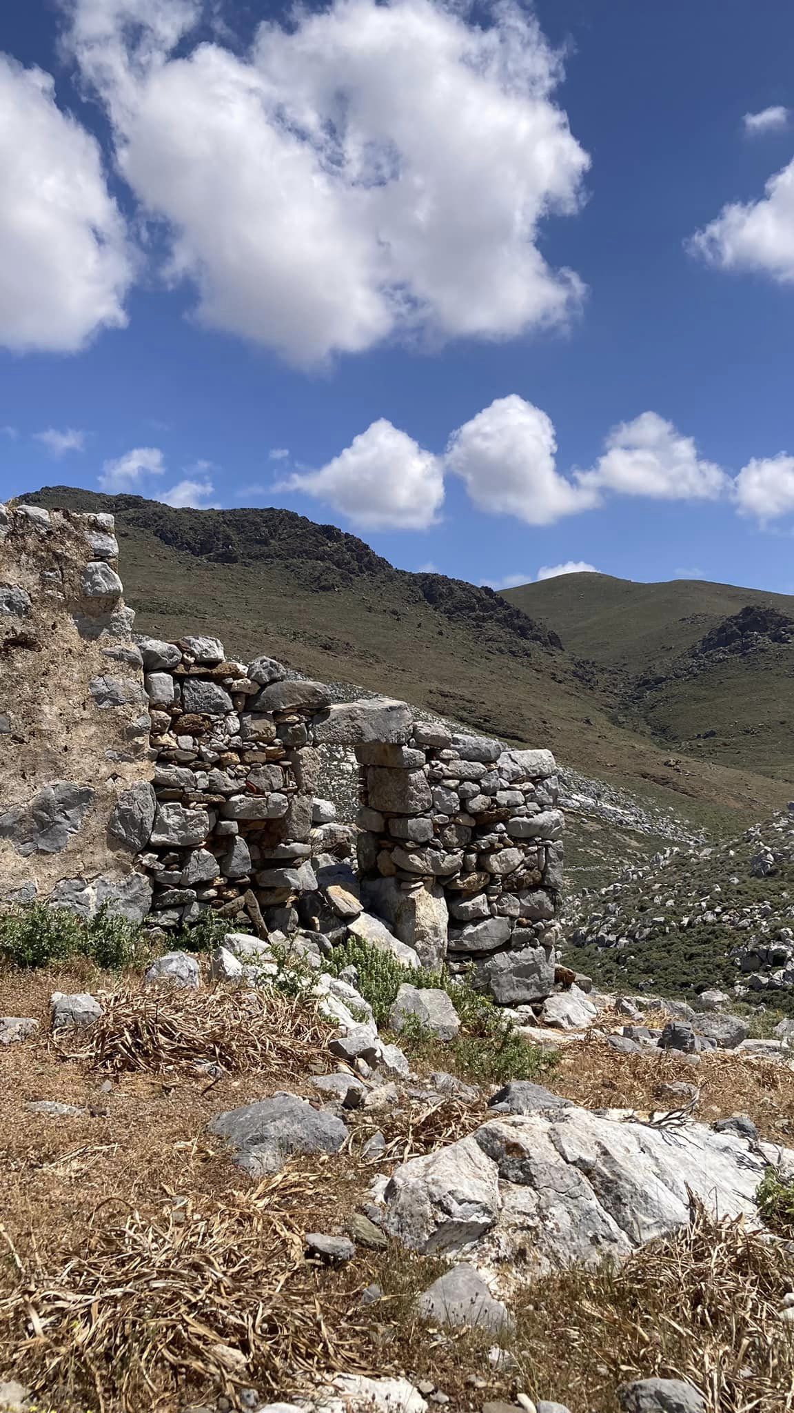 Escursione nella vecchia casa di Astypalaia