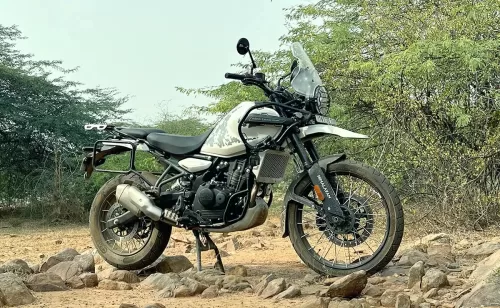 Ποδήλατο περιπέτειας royal-enfield-himayan, διαθέσιμο για ενοικίαση από την Yalos Rent a Car.